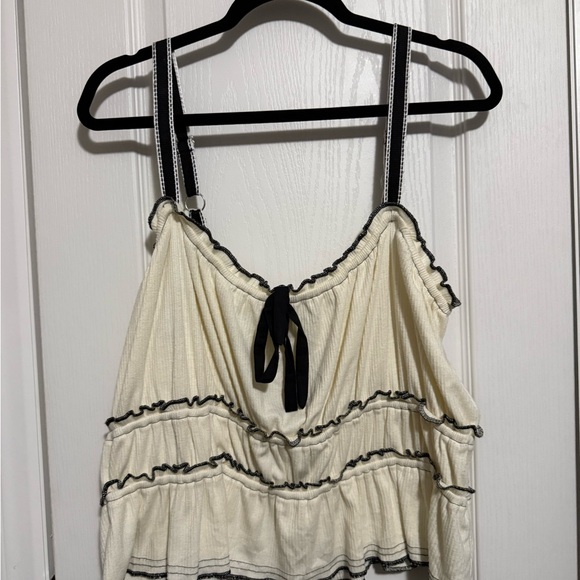 Pilcro Cream and Black Top - Picture 5 of 8